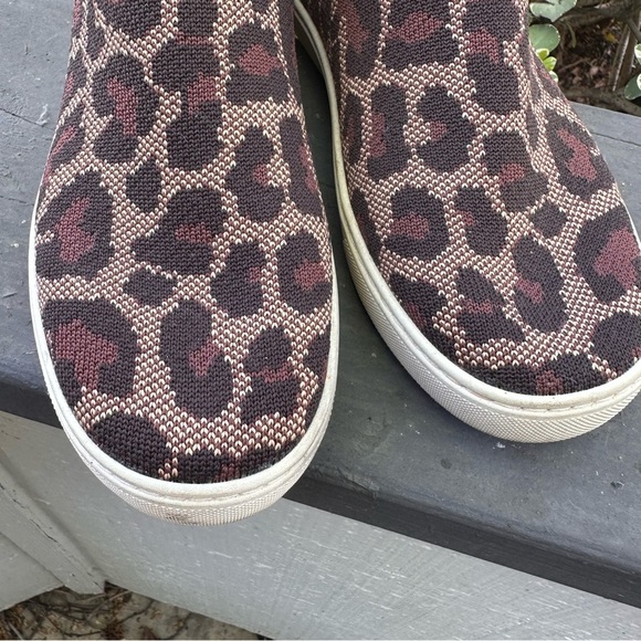 Rothy's The Chelsea Sneaker Boot in Wildcat 7 - Picture 4 of 6